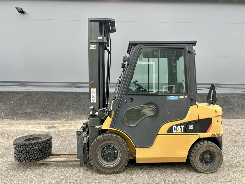 CAT DP 25 NT - Diesel gaffeltruck: billede 1 CAT DP 25 NT - Diesel gaffeltruck: billede 1