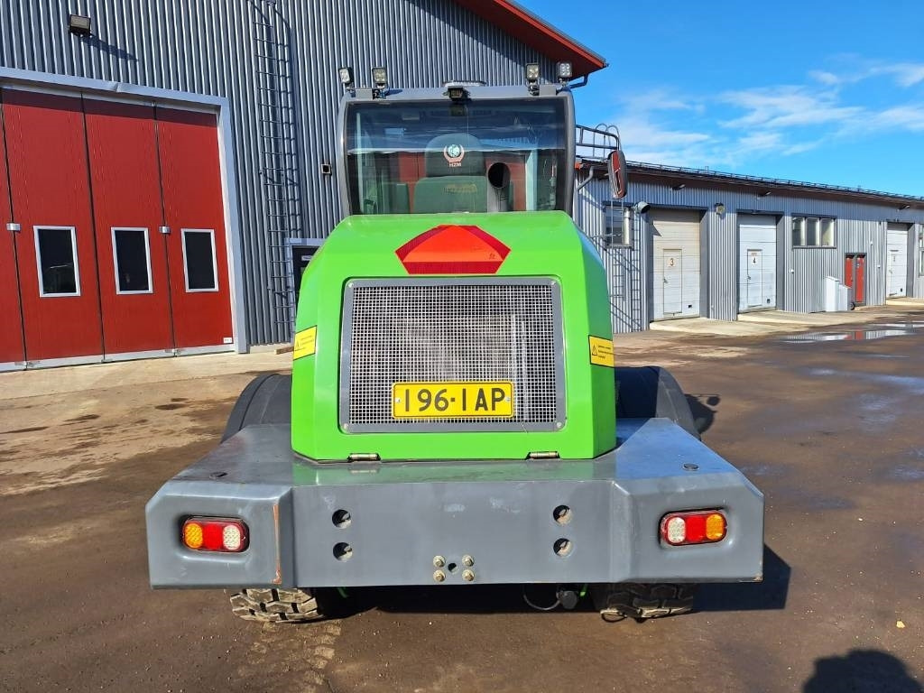 Greenmaster 825 PIIKIT, KAUHA JA HIEKOITIN - Gummihjulslæsser: billede 3 Greenmaster 825 PIIKIT, KAUHA JA HIEKOITIN - Gummihjulslæsser: billede 3