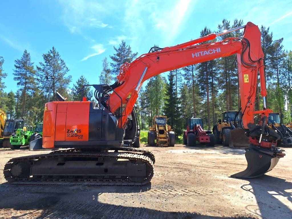 Hitachi ZX225USLC-5 PYÖRITTÄJÄ+PIHDIT YM. - Bæltegravemaskine: billede 5 Hitachi ZX225USLC-5 PYÖRITTÄJÄ+PIHDIT YM. - Bæltegravemaskine: billede 5