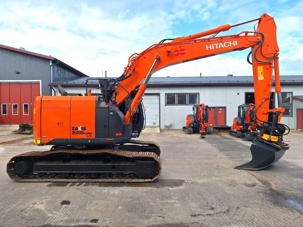 Hitachi ZX225USLC-5 PYÖRITTÄJÄLLÄ - Bæltegravemaskine: billede 5 Hitachi ZX225USLC-5 PYÖRITTÄJÄLLÄ - Bæltegravemaskine: billede 5