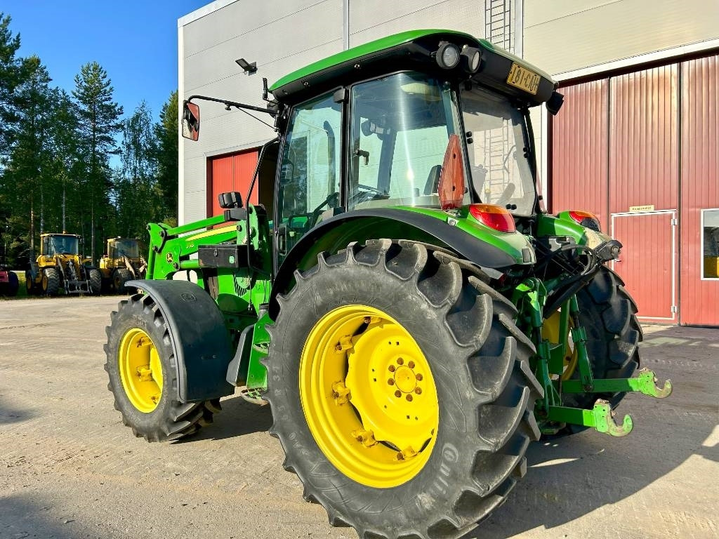 John Deere MYYTY!!SOLD!! 5100M ETUKUORMAAJALLA - Traktor: billede 3 John Deere MYYTY!!SOLD!! 5100M ETUKUORMAAJALLA - Traktor: billede 3