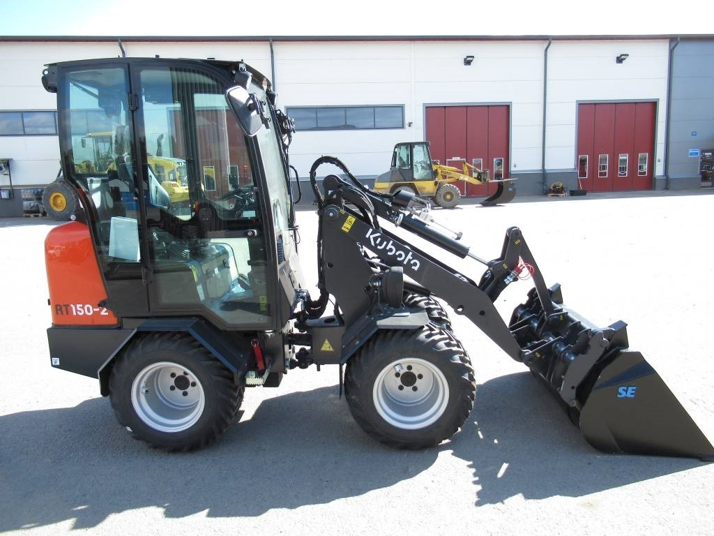 Kubota RT150-2 PIENKUORMAAJA, UUSI - Minilæsser: billede 5 Kubota RT150-2 PIENKUORMAAJA, UUSI - Minilæsser: billede 5