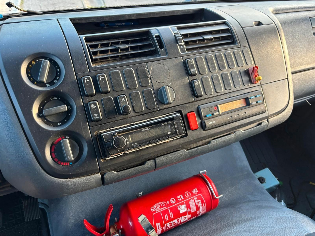 Leje en  Mercedes-Benz Atego 1823. 6 Zylinder. Mercedes-Benz Atego 1823. 6 Zylinder.: billede 17