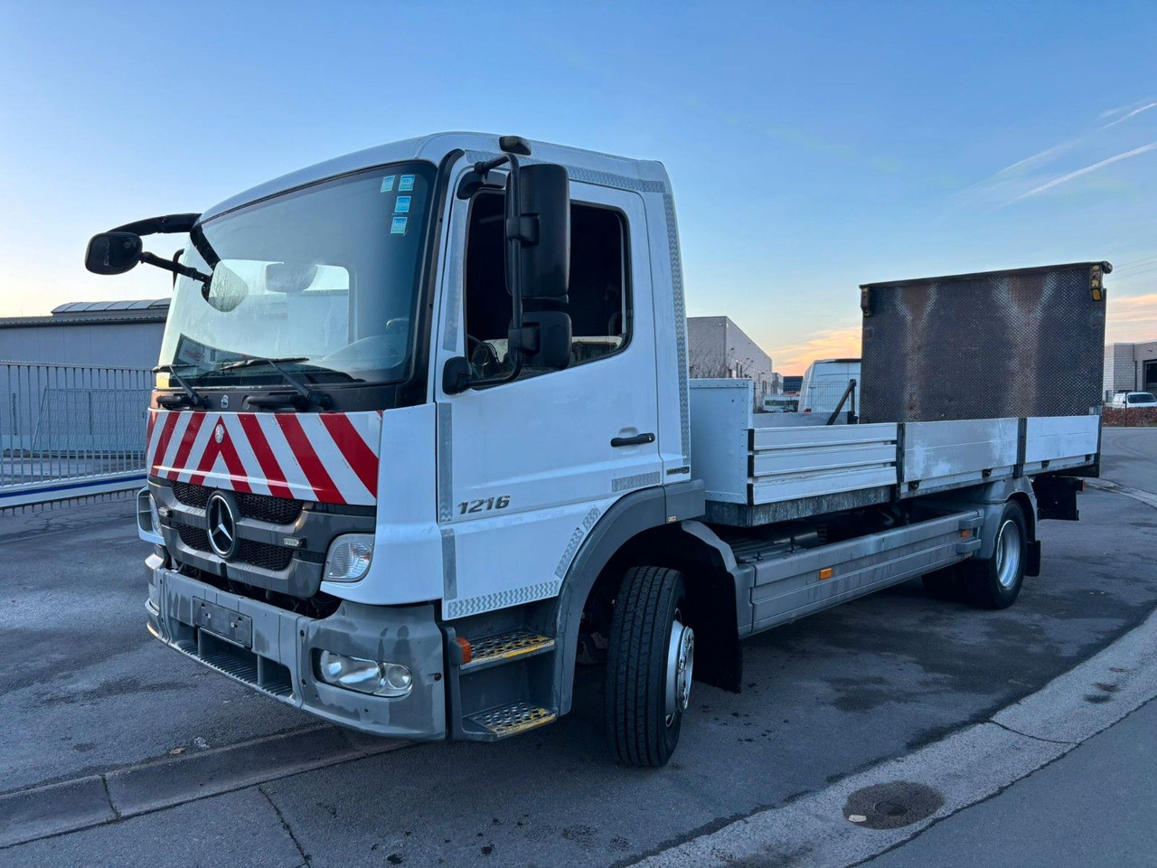 Mercedes-Benz Atgeo 1216. Pritsche 6.00m. LBW. Klima. - Lastbil med lad: billede 5 Mercedes-Benz Atgeo 1216. Pritsche 6.00m. LBW. Klima. - Lastbil med lad: billede 5