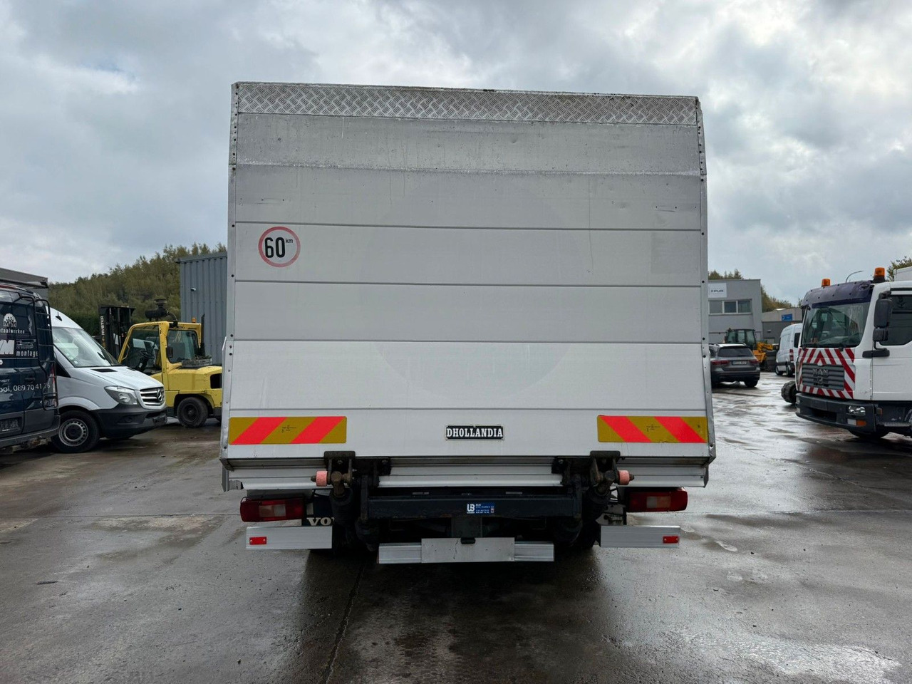 Volvo FL6-250. ALU Pritsche 5.00m. LBW. Klima. - Lastbil med lad: billede 4 Volvo FL6-250. ALU Pritsche 5.00m. LBW. Klima. - Lastbil med lad: billede 4