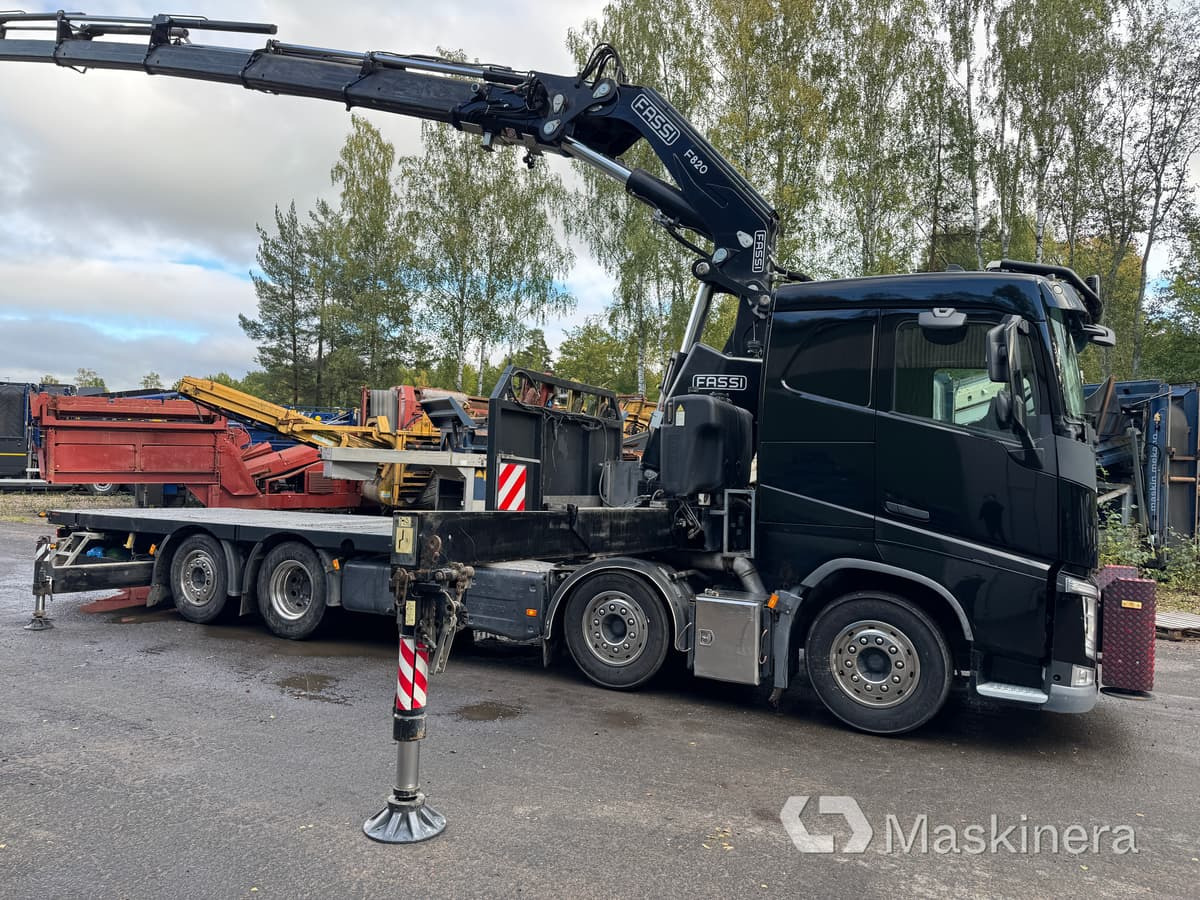 Bodbil Volvo FH 82F med Fassi F820 kran & jib - Lastbil med lad, Lastbil med kran: billede 4 Bodbil Volvo FH 82F med Fassi F820 kran & jib - Lastbil med lad, Lastbil med kran: billede 4