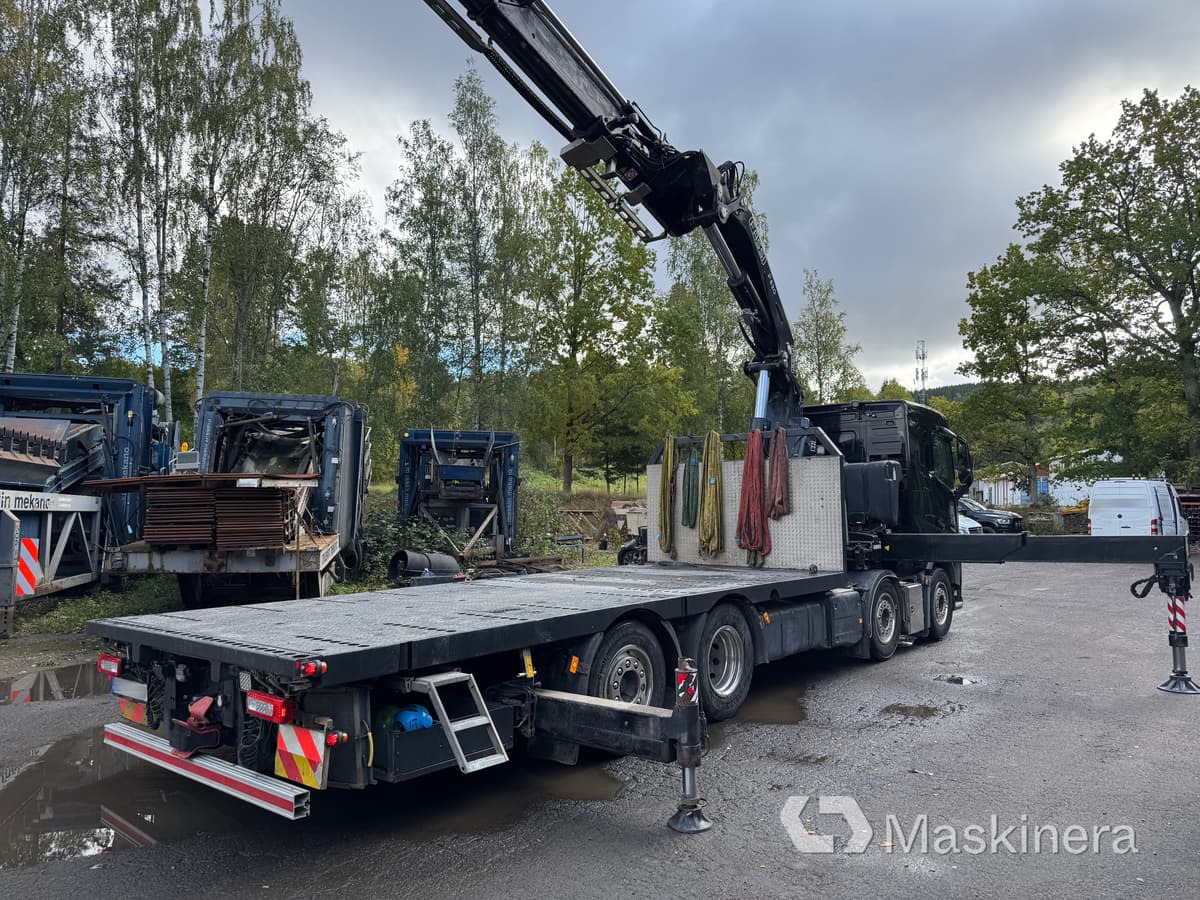 Bodbil Volvo FH 82F med Fassi F820 kran & jib - Lastbil med lad, Lastbil med kran: billede 5 Bodbil Volvo FH 82F med Fassi F820 kran & jib - Lastbil med lad, Lastbil med kran: billede 5