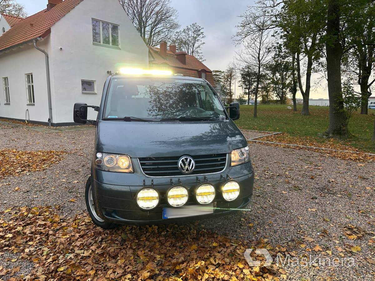 Flakbil Volkswagen Transporter dubbelhytt - Små varebil: billede 2 Flakbil Volkswagen Transporter dubbelhytt - Små varebil: billede 2
