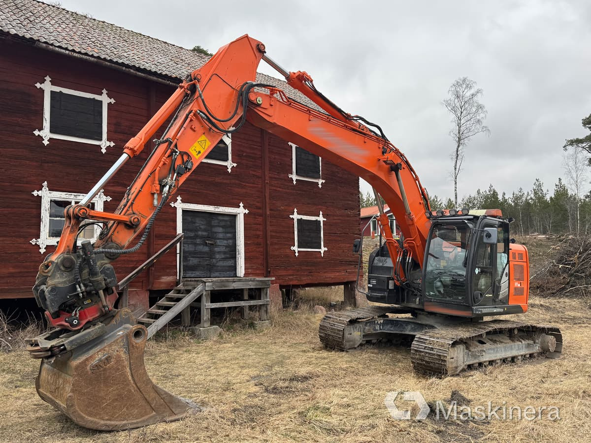 Grävmaskin Hitachi ZX225USLC-5B med redskap - Bæltegravemaskine: billede 1 Grävmaskin Hitachi ZX225USLC-5B med redskap - Bæltegravemaskine: billede 1