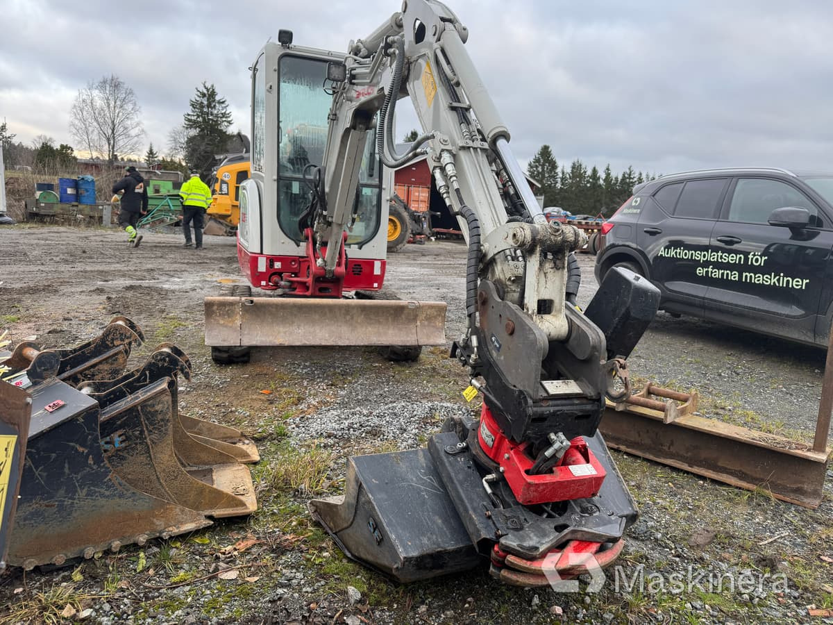 Grävmaskin Takeuchi TB225 - Bæltegravemaskine: billede 2 Grävmaskin Takeuchi TB225 - Bæltegravemaskine: billede 2