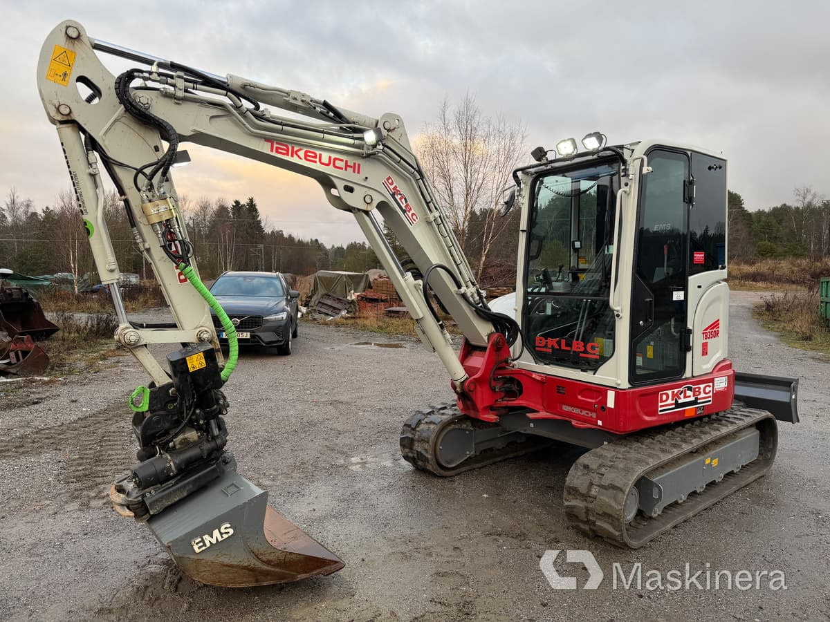 Grävmaskin Takeuchi TB350R med redskap - Bæltegravemaskine: billede 1 Grävmaskin Takeuchi TB350R med redskap - Bæltegravemaskine: billede 1