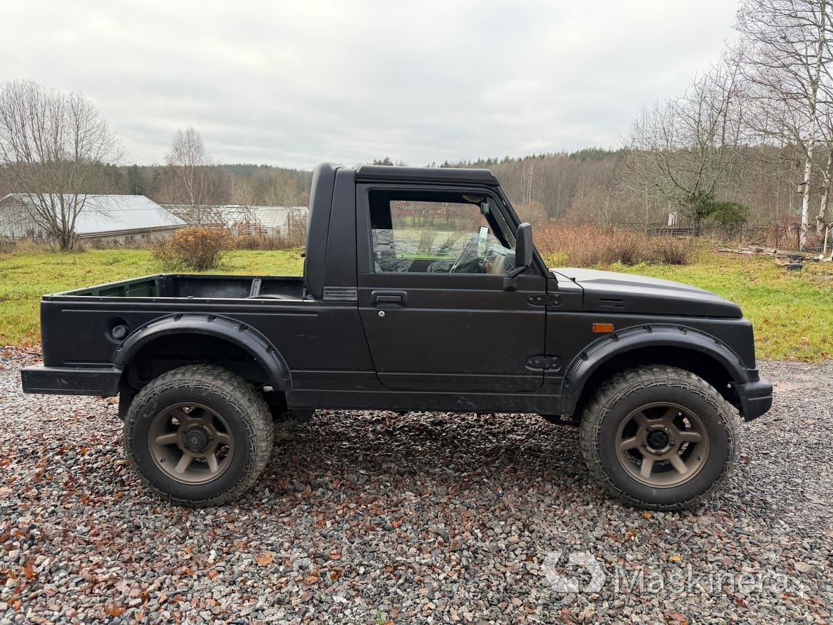 Pickup Suzuki Samurai 1.9TD 4WD - Små varebil: billede 4 Pickup Suzuki Samurai 1.9TD 4WD - Små varebil: billede 4