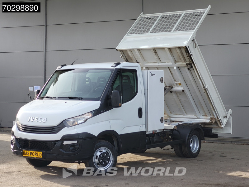 Iveco Daily 35C15 3.0L Kipper met Kist Dubbellucht 3,5t Trekhaak 150PK Airco Euro6 Tipper Benne Kieper Airco Trekhaak Cruise control - Ladbil med tip: billede 2 Iveco Daily 35C15 3.0L Kipper met Kist Dubbellucht 3,5t Trekhaak 150PK Airco Euro6 Tipper Benne Kieper Airco Trekhaak Cruise control - Ladbil med tip: billede 2