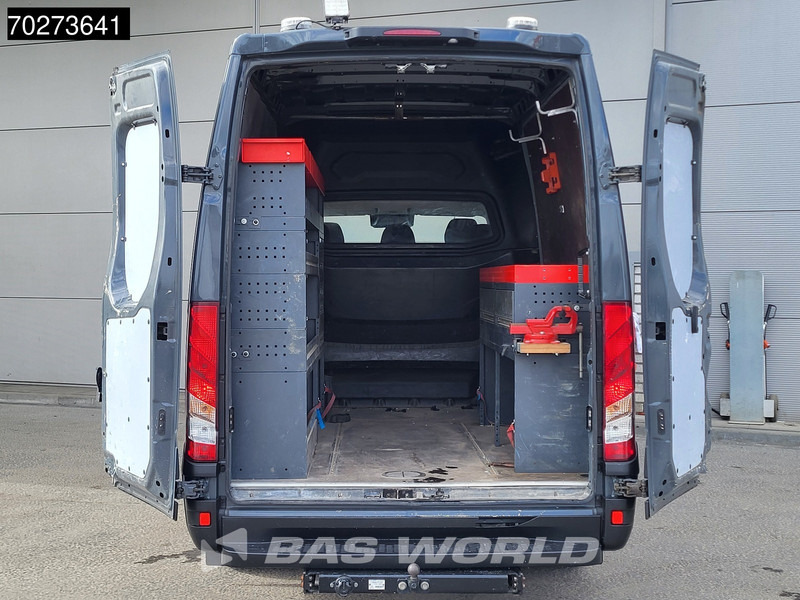 Iveco Daily 35S16 Dubbel Cabine Automaat 3,5t Trekhaak Werkplaatsinrichting LED Airco Cruise Camera Parkeersensoren DC Doka Mixto 8m3 Airco - Varevogn: billede 5 Iveco Daily 35S16 Dubbel Cabine Automaat 3,5t Trekhaak Werkplaatsinrichting LED Airco Cruise Camera Parkeersensoren DC Doka Mixto 8m3 Airco - Varevogn: billede 5