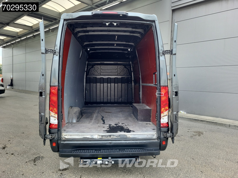 Iveco Daily 35S18 3.0L Automaat L2H2 3,5t Trekhaak 180PK ACC LED Navi Airco Cruise Camera Parkeersensoren Euro6 L2 12m3 Airco Trekhaak - Varevogn: billede 3 Iveco Daily 35S18 3.0L Automaat L2H2 3,5t Trekhaak 180PK ACC LED Navi Airco Cruise Camera Parkeersensoren Euro6 L2 12m3 Airco Trekhaak - Varevogn: billede 3