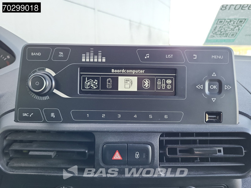 Leje en Peugeot Partner 80PK L1H1 Trekhaak Imperiaal Airco Parkeersensoren APK 08-2026 Euro6 L1 Kompakt Airco Trekhaak Peugeot Partner 80PK L1H1 Trekhaak Imperiaal Airco Parkeersensoren APK 08-2026 Euro6 L1 Kompakt Airco Trekhaak: billede 15