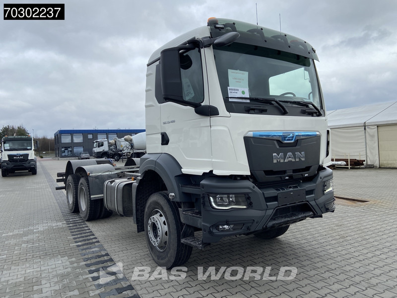 MAN TGS 33.400 6X4 NEW 6x4 chassis Big-Axle Manual Airco EURO 2 - Lastbil chassis: billede 3 MAN TGS 33.400 6X4 NEW 6x4 chassis Big-Axle Manual Airco EURO 2 - Lastbil chassis: billede 3