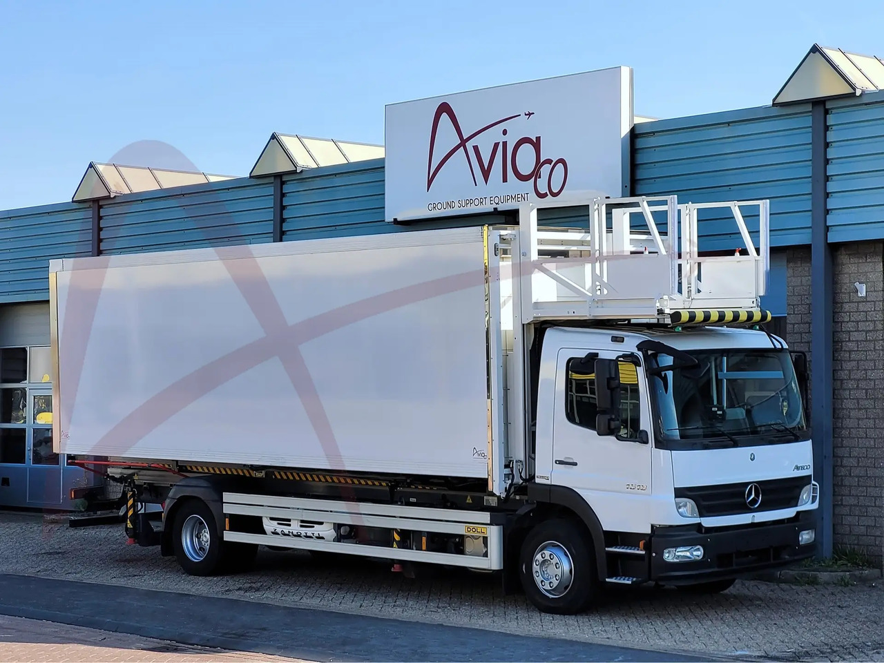 DOLL X-CAT U79.15S045.00 - Cateringbil: billede 1 DOLL X-CAT U79.15S045.00 - Cateringbil: billede 1