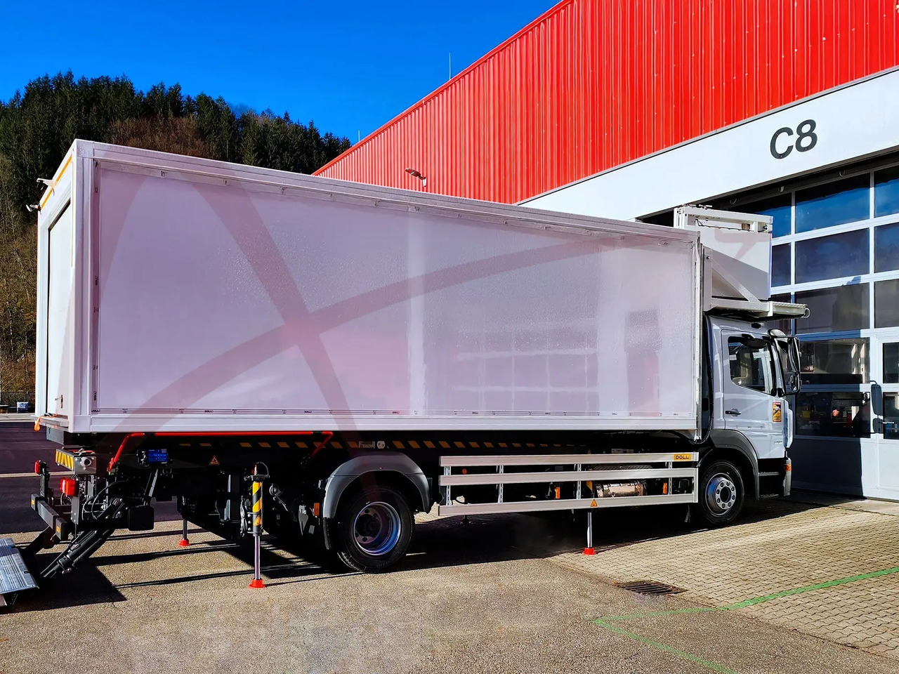 DOLL X-CLEAN M FULL SIZE Cleaning Lift - Udstyr til toiletservicering: billede 1 DOLL X-CLEAN M FULL SIZE Cleaning Lift - Udstyr til toiletservicering: billede 1