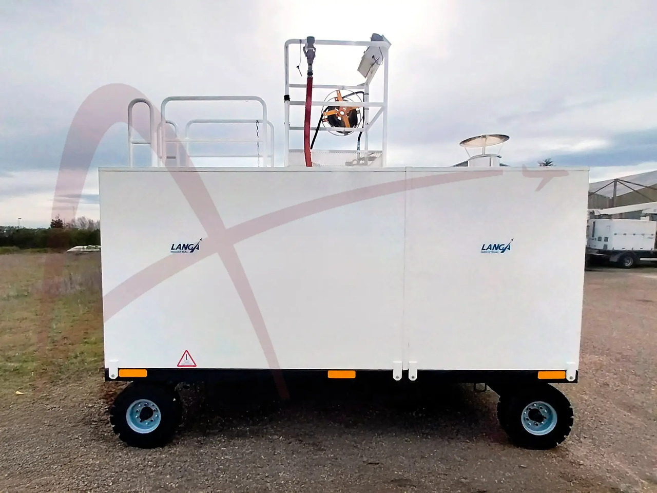 LANGA 1085 - Afisningsmaskine til fly: billede 2 LANGA 1085 - Afisningsmaskine til fly: billede 2