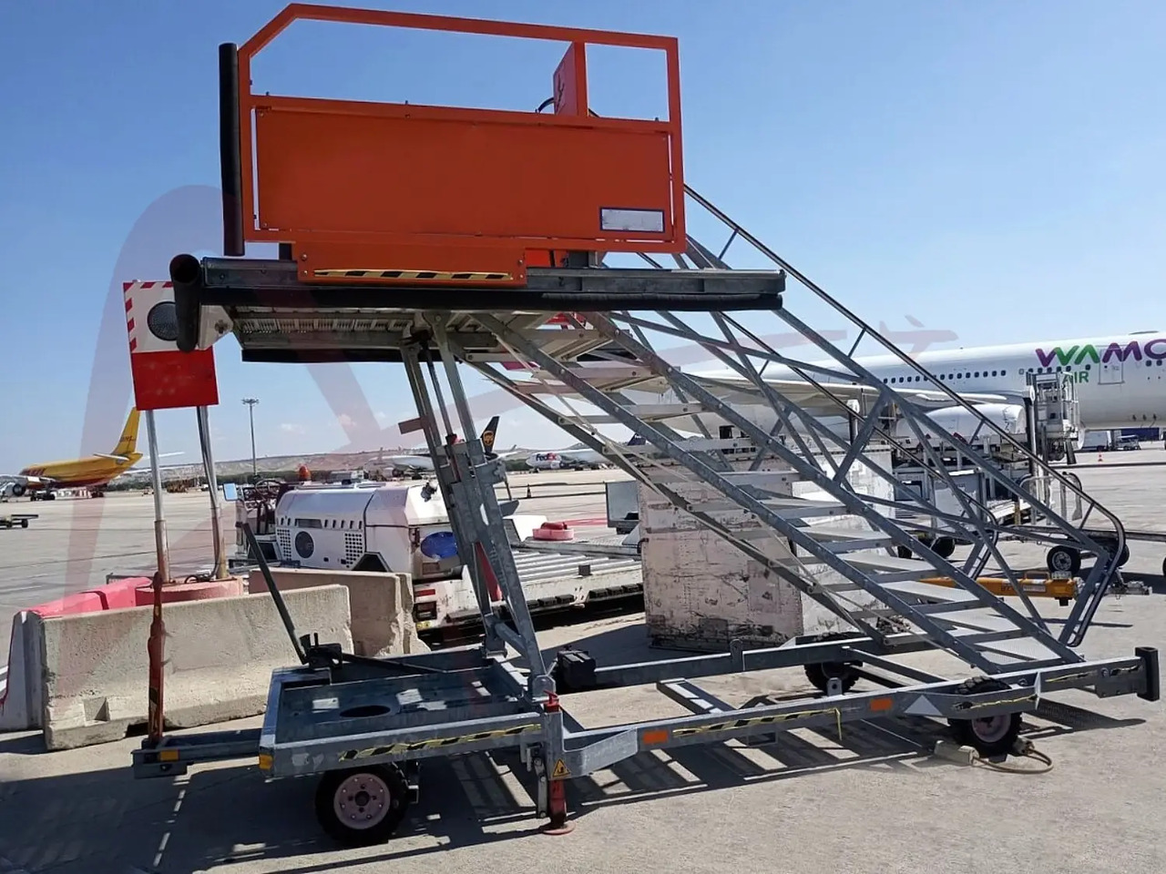 MASTER EQUIPMENT STR716 - Passagertrappe: billede 1 MASTER EQUIPMENT STR716 - Passagertrappe: billede 1