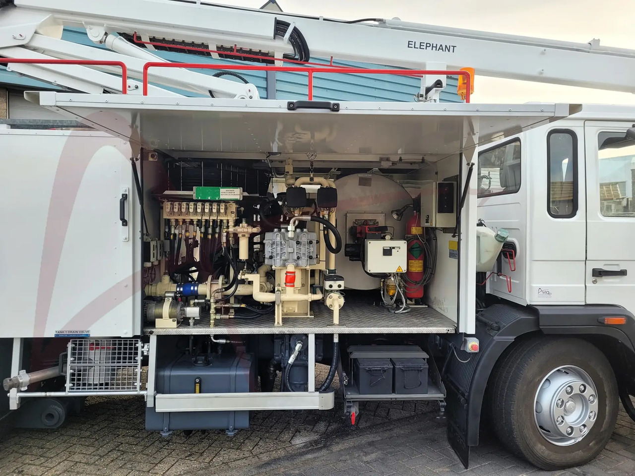 VESTERGAARD ELEPHANT MY - Afisningsmaskine til fly: billede 3 VESTERGAARD ELEPHANT MY - Afisningsmaskine til fly: billede 3