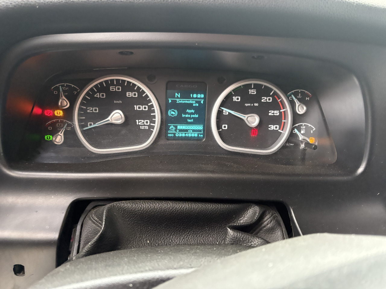 FORD 18.480 EURO6 automatic 4x2 300.000km 2unite - Trækker: billede 4 FORD 18.480 EURO6 automatic 4x2 300.000km 2unite - Trækker: billede 4