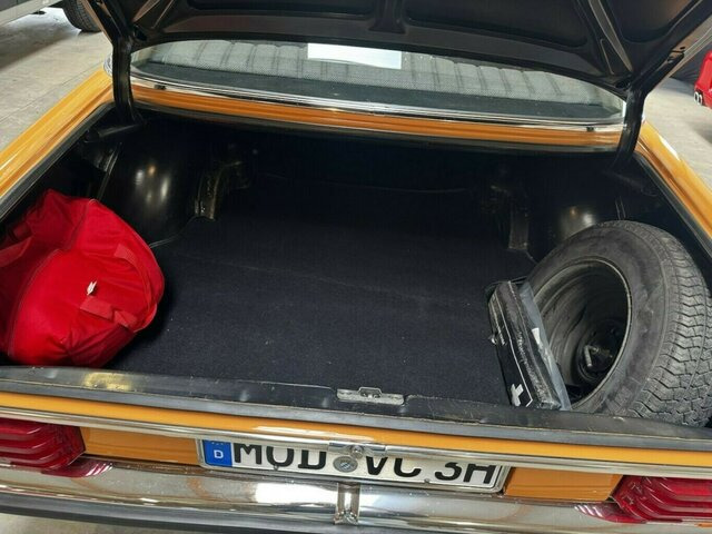 MERCEDES-BENZ 200 D/8 W115... - Sedan: billede 2 MERCEDES-BENZ 200 D/8 W115... - Sedan: billede 2