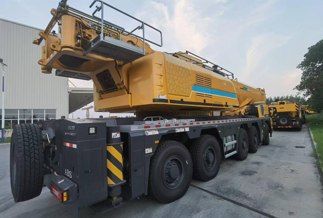 XCMG Official Used 200ton Truck Lifting Crane XCA200L8 Hydraulic Mobile Crane Price List - Alle terræn kran: billede 4 XCMG Official Used 200ton Truck Lifting Crane XCA200L8 Hydraulic Mobile Crane Price List - Alle terræn kran: billede 4