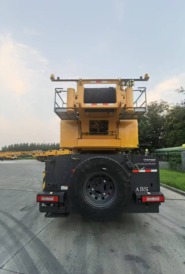 XCMG Official Used 200ton Truck Lifting Crane XCA200L8 Hydraulic Mobile Crane Price List - Alle terræn kran: billede 3 XCMG Official Used 200ton Truck Lifting Crane XCA200L8 Hydraulic Mobile Crane Price List - Alle terræn kran: billede 3