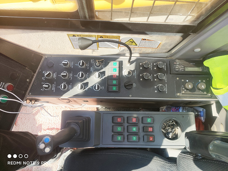 XCMG XGC200 200 tons hydraulic boom used crawler crane 2019 with good condition - Bæltekran: billede 3 XCMG XGC200 200 tons hydraulic boom used crawler crane 2019 with good condition - Bæltekran: billede 3