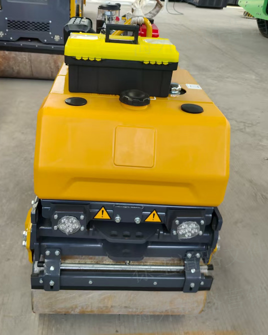 XCMG XMR083 light mini double drum 1 ton vibratory compactor - Mini tromle: billede 5 XCMG XMR083 light mini double drum 1 ton vibratory compactor - Mini tromle: billede 5