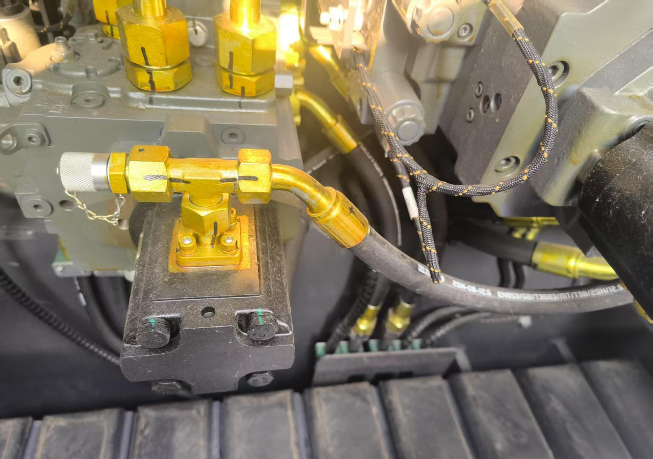 XCMG official used asphalt paver RP905IV Concrete machine - Asfaltudlægger: billede 3 XCMG official used asphalt paver RP905IV Concrete machine - Asfaltudlægger: billede 3