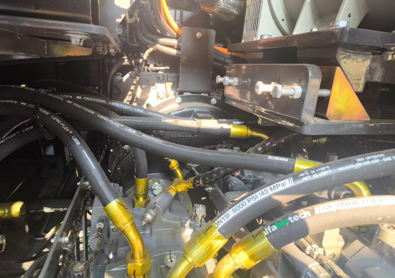 XCMG official used asphalt paver RP905IV Concrete machine - Asfaltudlægger: billede 2 XCMG official used asphalt paver RP905IV Concrete machine - Asfaltudlægger: billede 2