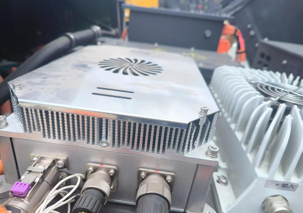 XCMG official used electric small cold milling machine Xm505ep 500mm width - Asfaltfræser: billede 3 XCMG official used electric small cold milling machine Xm505ep 500mm width - Asfaltfræser: billede 3