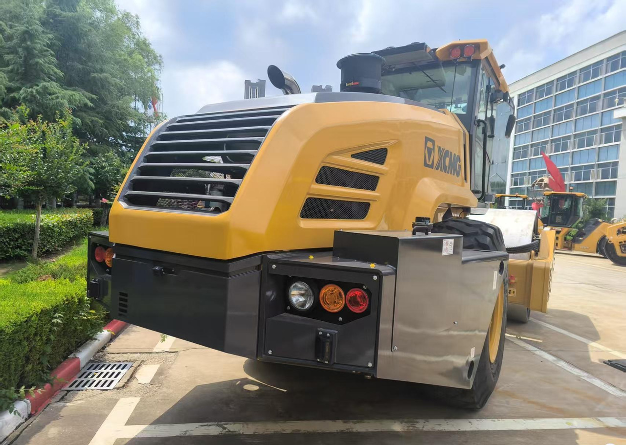XCMG used XS365IV 36 Ton Vibratory Roller Compacator single drum price - Vejtromle: billede 5 XCMG used XS365IV 36 Ton Vibratory Roller Compacator single drum price - Vejtromle: billede 5