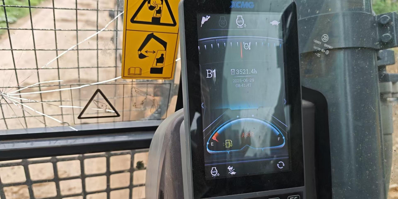 XCMG used crawler hydraulic excavator XE550DK 50ton price - Bæltegravemaskine: billede 4 XCMG used crawler hydraulic excavator XE550DK 50ton price - Bæltegravemaskine: billede 4