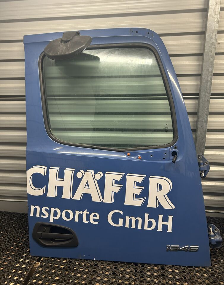 MERCEDES ACTROS MP4 DOOR RIGHT EITH RAMP MIRROR - Dør og reservedele: billede 1 MERCEDES ACTROS MP4 DOOR RIGHT EITH RAMP MIRROR - Dør og reservedele: billede 1