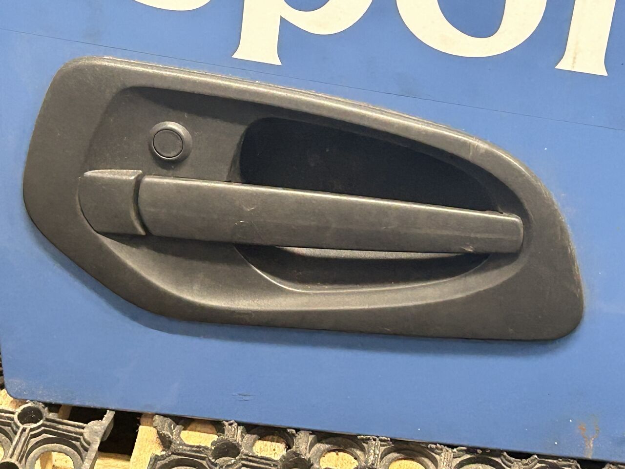 MERCEDES ACTROS MP4 DOOR RIGHT EITH RAMP MIRROR - Dør og reservedele: billede 2 MERCEDES ACTROS MP4 DOOR RIGHT EITH RAMP MIRROR - Dør og reservedele: billede 2