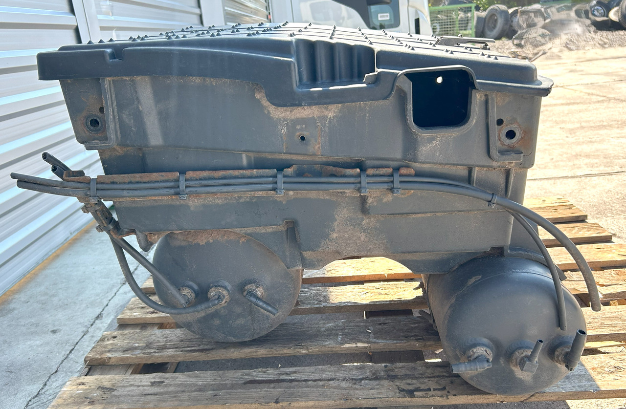 Mercedes AROCS MP4 BATTERY BOX WITH CYLINDERS - Batteri for Lastbil: billede 1 Mercedes AROCS MP4 BATTERY BOX WITH CYLINDERS - Batteri for Lastbil: billede 1