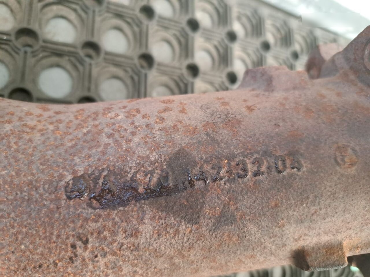 Mercedes-Benz ACTROS MP4 A4701423204 Mercedes-Benz ACTROS MP4 truck - Udstødningsrør for Lastbil: billede 2 Mercedes-Benz ACTROS MP4 A4701423204 Mercedes-Benz ACTROS MP4 truck - Udstødningsrør for Lastbil: billede 2