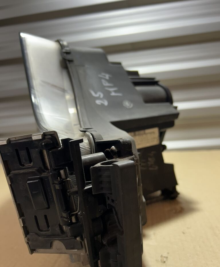 Mercedes-Benz ACTROS MP4 A9608200739 Mercedes-Benz ACTROS MP4 truck - Forlygte for Lastbil: billede 2 Mercedes-Benz ACTROS MP4 A9608200739 Mercedes-Benz ACTROS MP4 truck - Forlygte for Lastbil: billede 2