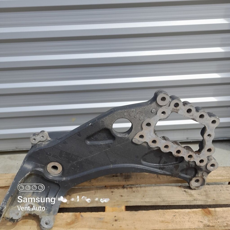 Mocowanie resora/ wspornik LEFT Mercedes-Benz ACTROS MP4 A9603223901 Mercedes-Benz A9603223901 - Førerhusaffjedring for Lastbil: billede 1 Mocowanie resora/ wspornik LEFT Mercedes-Benz ACTROS MP4 A9603223901 Mercedes-Benz A9603223901 - Førerhusaffjedring for Lastbil: billede 1