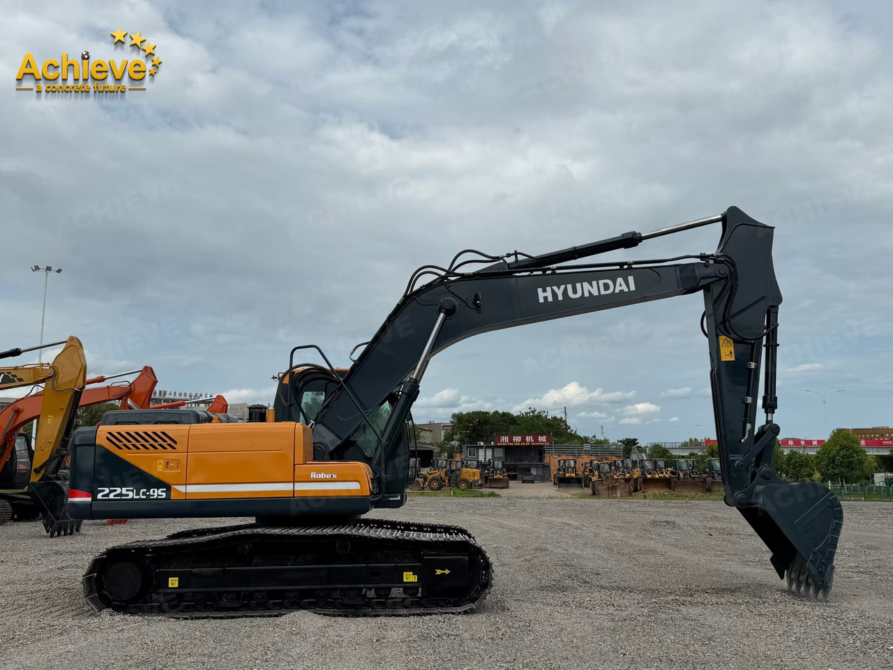 Hyundai Hyundai Heavy Industries R225LC-9 excavator  Cummins B5.9-C  112/1950kw/rpm 1.05m³ 22ton Remanufactured【ACHIEVE】 TOP CONDITION!!! - Bæltegravemaskine: billede 2 Hyundai Hyundai Heavy Industries R225LC-9 excavator  Cummins B5.9-C  112/1950kw/rpm 1.05m³ 22ton Remanufactured【ACHIEVE】 TOP CONDITION!!! - Bæltegravemaskine: billede 2