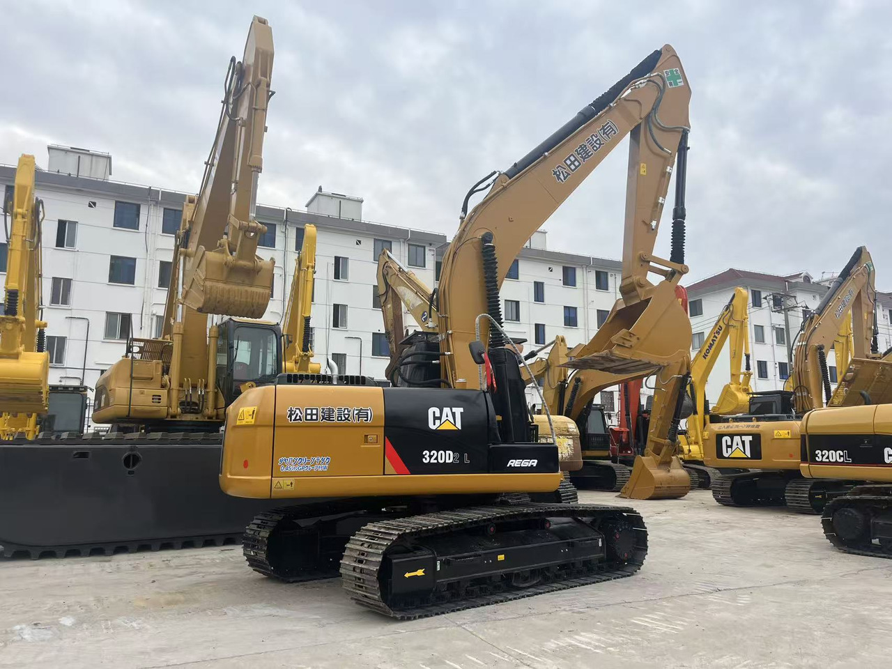 Caterpillar CAT 320D2L Used Excavator with Engine C6.4/C7.1 - Bæltegravemaskine: billede 1 Caterpillar CAT 320D2L Used Excavator with Engine C6.4/C7.1 - Bæltegravemaskine: billede 1
