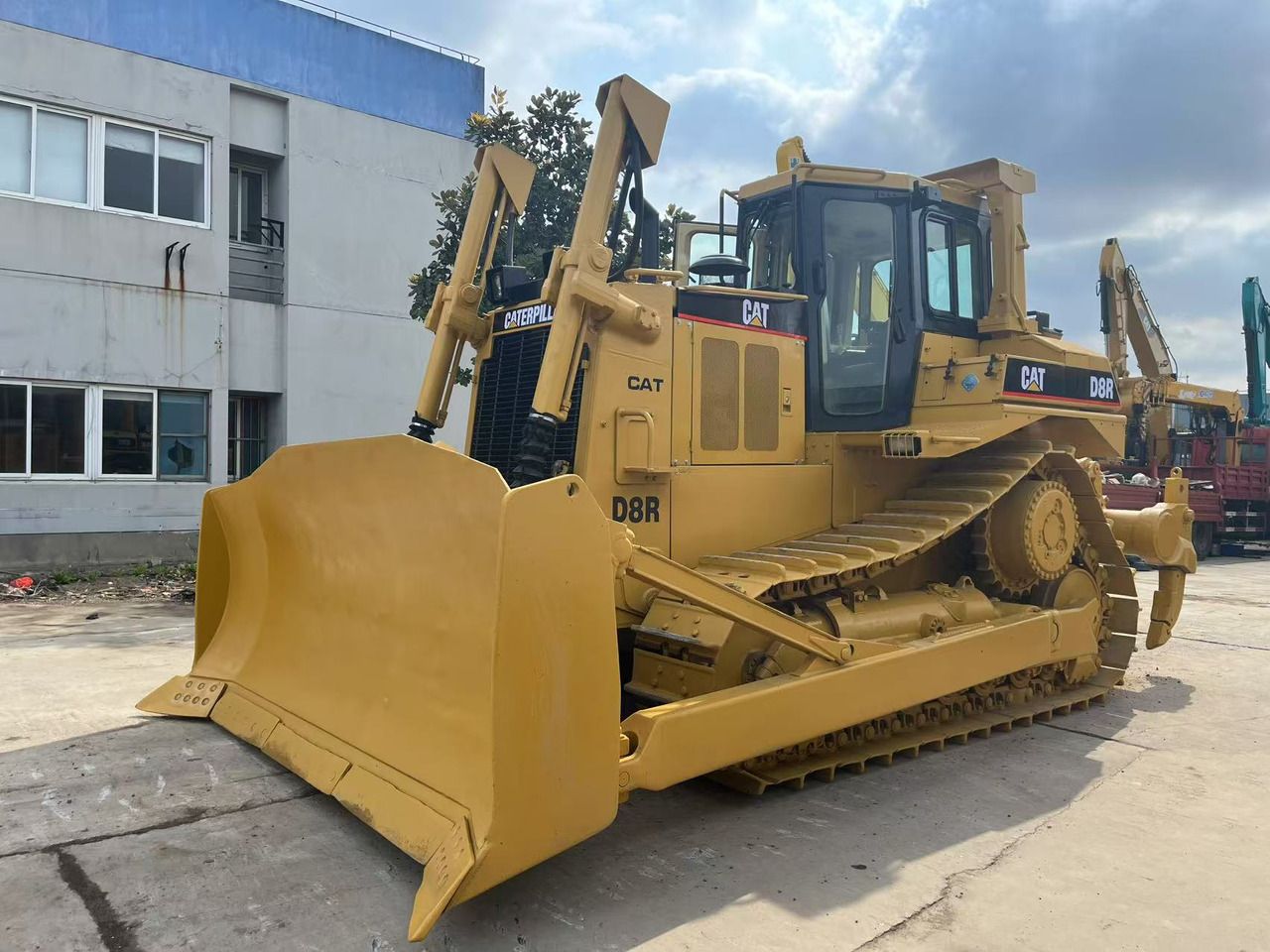 Caterpillar D8R Tracked Tractor Good Quality Heavy Duty CAT Mining Bulldozer - Bulldozer: billede 1 Caterpillar D8R Tracked Tractor Good Quality Heavy Duty CAT Mining Bulldozer - Bulldozer: billede 1