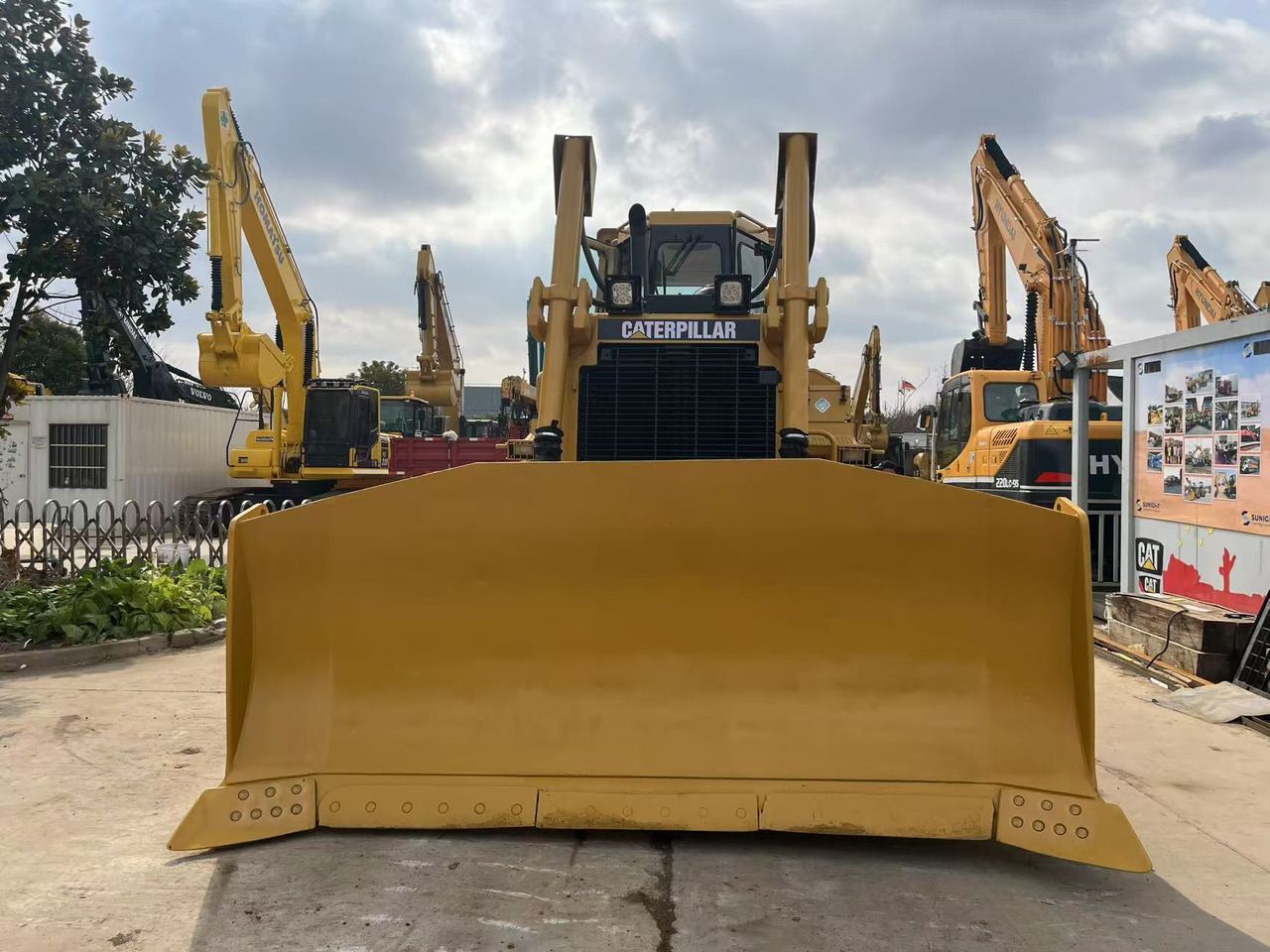 Caterpillar D8R Tracked Tractor Good Quality Heavy Duty CAT Mining Bulldozer - Bulldozer: billede 2 Caterpillar D8R Tracked Tractor Good Quality Heavy Duty CAT Mining Bulldozer - Bulldozer: billede 2