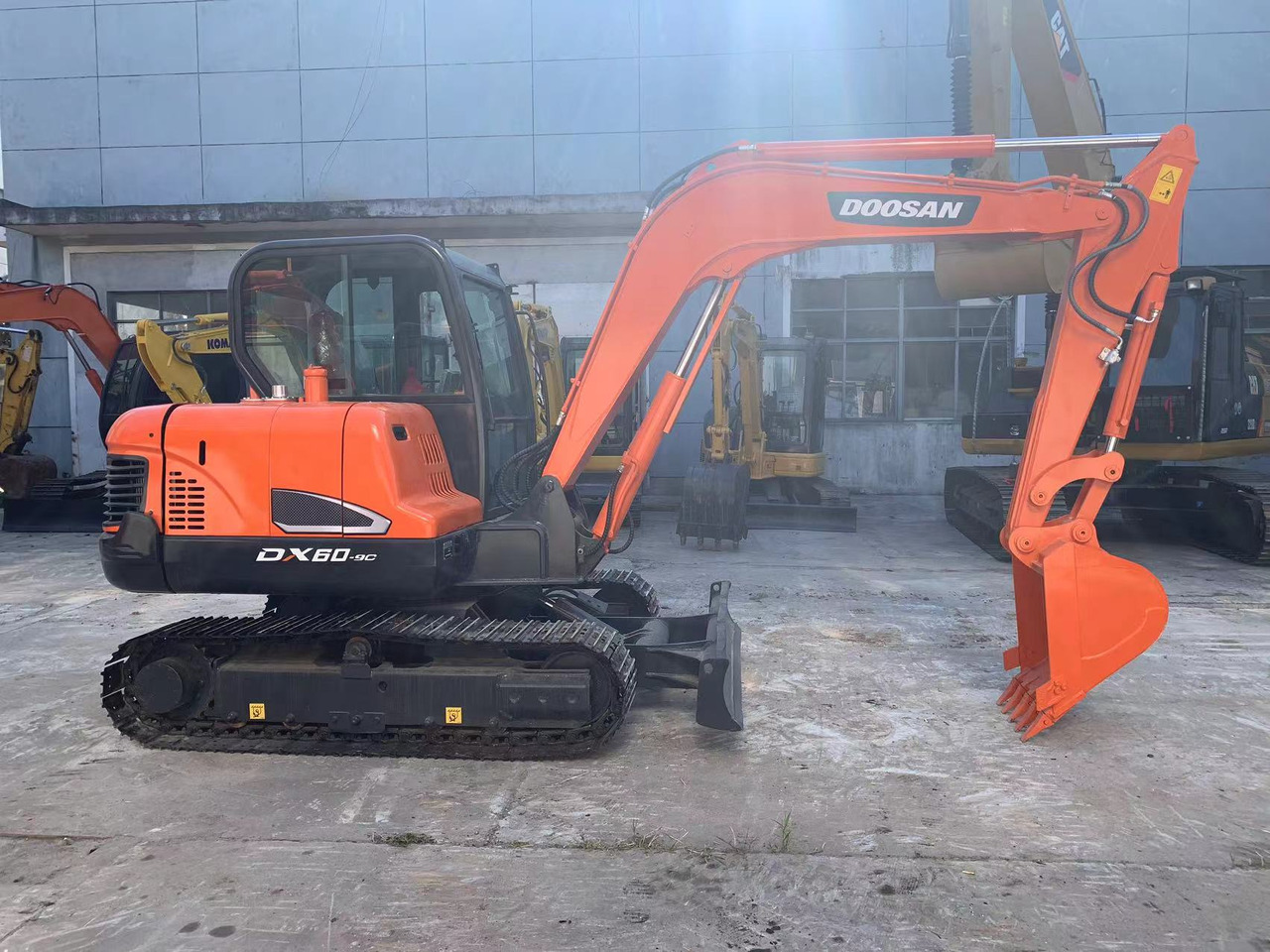 DOOSAN Mini Excavator Doosan DX60, DX55 - Bæltegravemaskine: billede 1 DOOSAN Mini Excavator Doosan DX60, DX55 - Bæltegravemaskine: billede 1