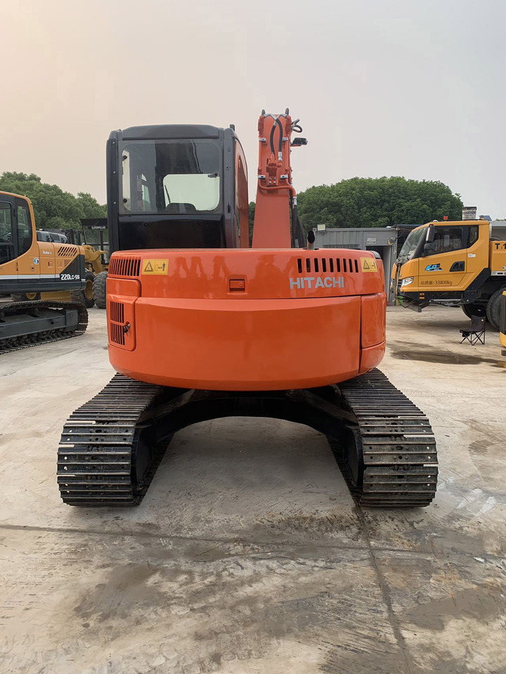 Hitachi Tracked Excavator ZX75 with Blade Dozer - Bæltegravemaskine: billede 4 Hitachi Tracked Excavator ZX75 with Blade Dozer - Bæltegravemaskine: billede 4