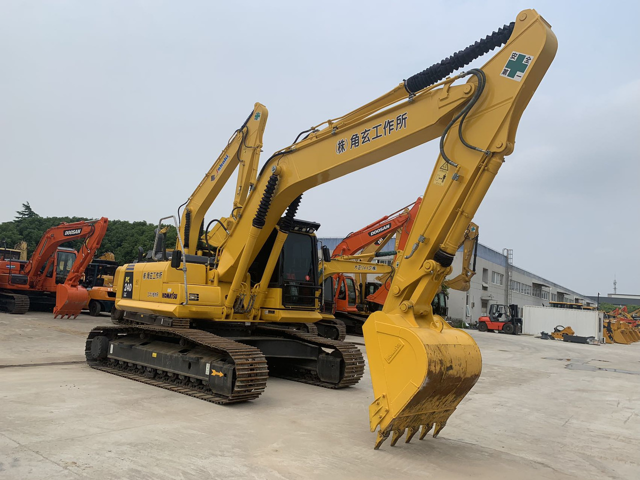 Komatsu PC240, PC220 Secondhand Excavator Good Price - Bæltegravemaskine: billede 2 Komatsu PC240, PC220 Secondhand Excavator Good Price - Bæltegravemaskine: billede 2